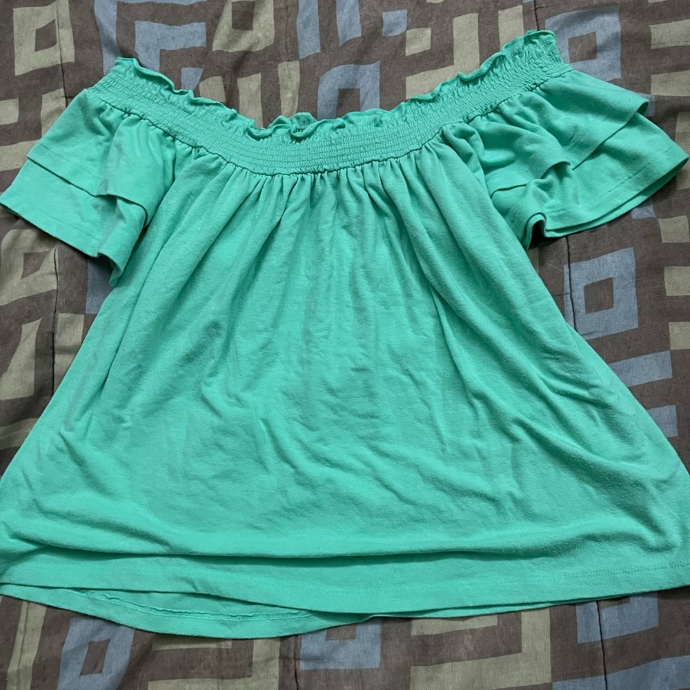 Off shoulder | Ruched shoulder top